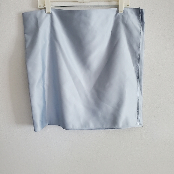 David's Bridal Ice Blue Bridesmaid Gown - US 6 - Picture 8 of 9